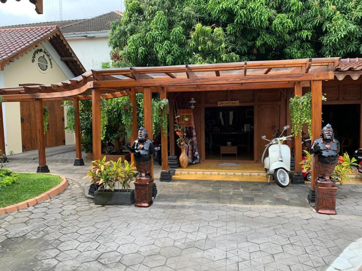 Dem Ayem Heritage Guest House يوغياكارتا المظهر الخارجي الصورة