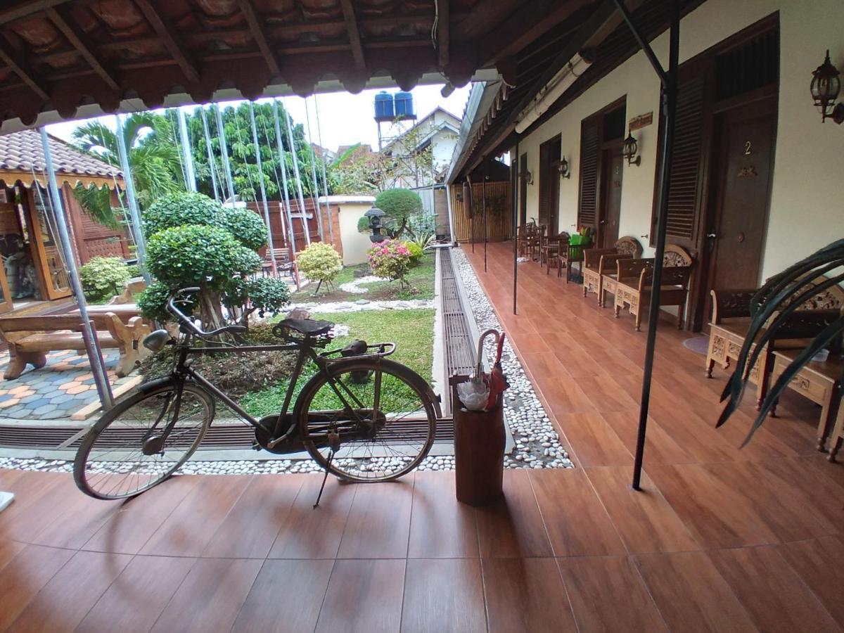 Dem Ayem Heritage Guest House يوغياكارتا المظهر الخارجي الصورة